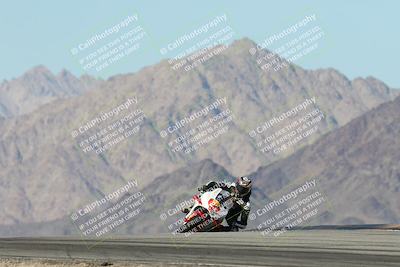 media/Dec-01-2025-Moto Forza (Mon) [[2daa91e15f]]/1-Advanced Group/Session 4 Turn 9/